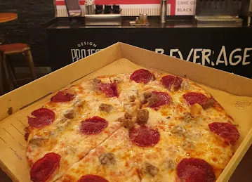 Project Pie Outlet Village