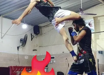 Pt Muay Thai - kickboxing - boxing