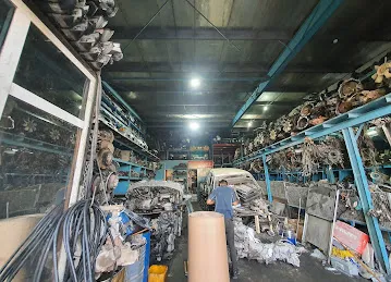 QASR AL JAZEERA USED CARS AND SPARE PARTS TR.L.L.C.