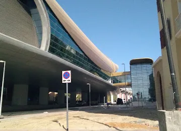 R 70 - The Gardens Metro Station