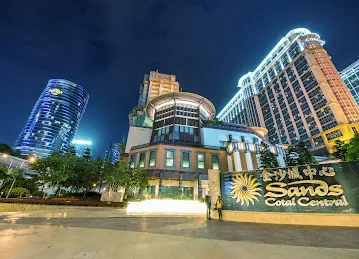 Rayna Tours and Travels