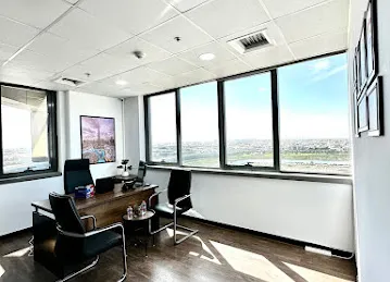 RE/MAX VIP PROPERTIES