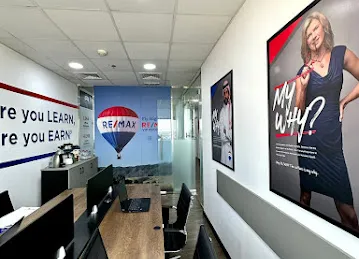 RE/MAX VIP PROPERTIES