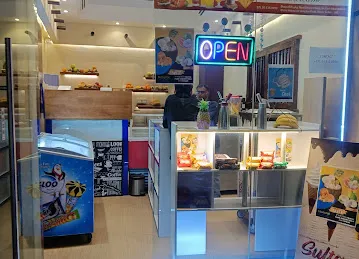 REAL FRUIT SULTAN SALEH ICE CREAM PARLOUR