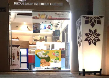 REAL FRUIT SULTAN SALEH ICE CREAM PARLOUR