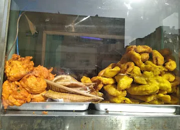 Reeh Al Manakh Cafeteria (ചങ്ങായീസ്)