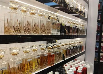 REEHA Perfumes Gold Souq br.