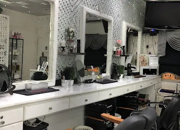 Reem Al Warqa Salon