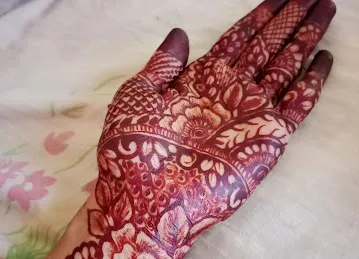 Reema Henna Saloon