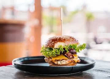 Regal Burger