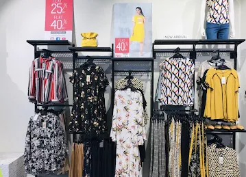 reo fashions Kuwaitat