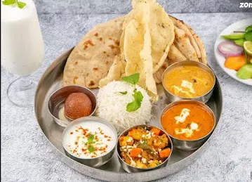 Right Choice Restaurant M13,Musaffah