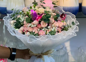 Rivan flowers & Gifts ريفان للزهور و الهدايا