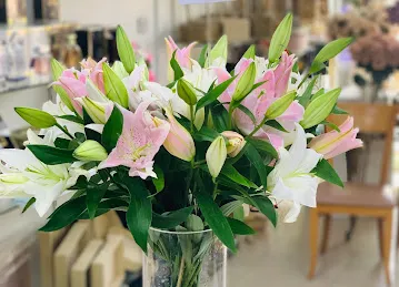 Rivan flowers & Gifts ريفان للزهور و الهدايا