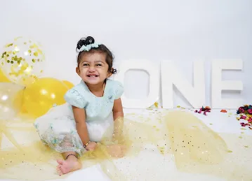 RIYAZ STUDIO LLC
