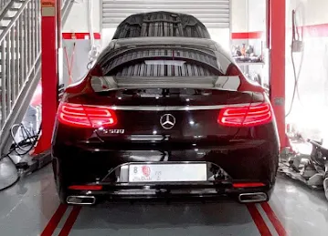 Rolling Right Garage
