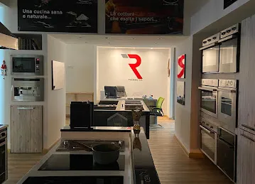 Roma kitchen