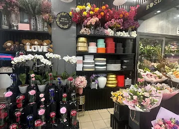 Rose Petals Flowers - Flower Shop