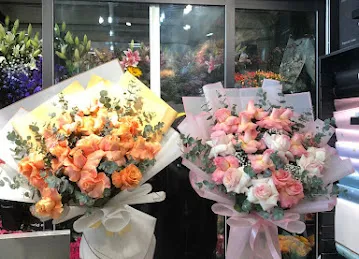 Rose Petals Flowers - Flower Shop