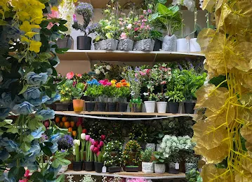 Royal corner flower trading