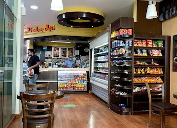Royal Grand Cafe