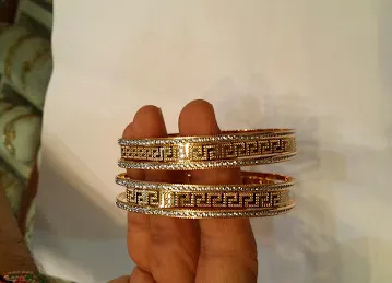 ROYAL JEWELLERY (L.L.C.)