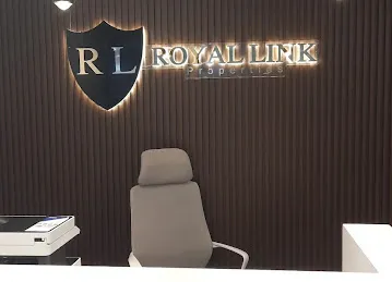 Royal Link Properties