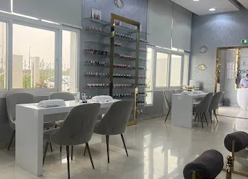Royal Nails Beauty Lounge
