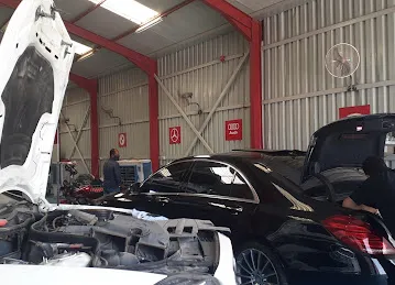 Royal performance garage