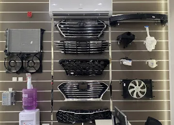 ROYAL TOUCH AUTO SPARE PARTS TR. L.L.C