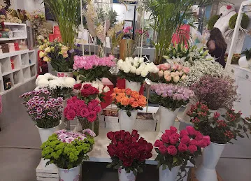 Royal Unique Flowers