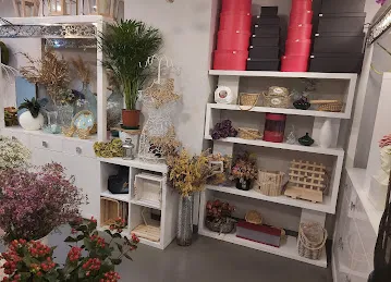 Royal Unique Flowers