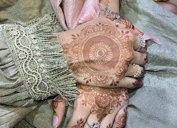 Rumi henna only home services available