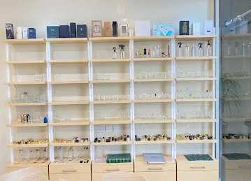 Sahar Al Sharg Perfumes Factory LLC مصنع سحر الشرق للعطور