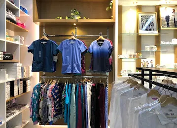 Scrubs & Clogs - ِAL Ain سكربز أند كلوقز