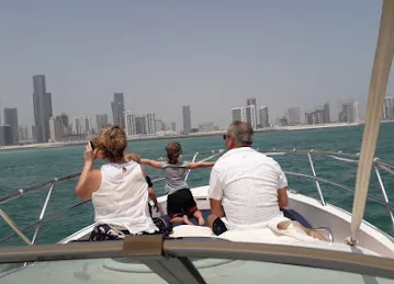 Sea Waves boat rent امواج البحر لتأجير القوارب