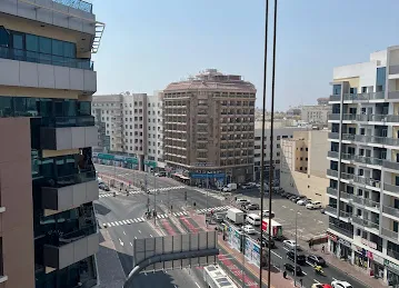 Sharaf DG Metro Bus Stop 1-1