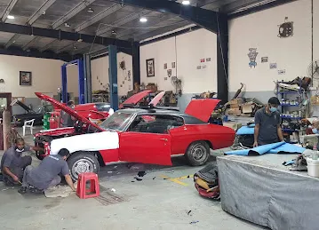 Sharjah Classic Cars Workshop