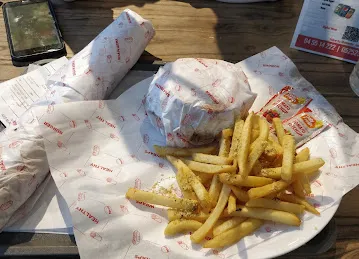 Shawarma Time Cafeteria LLC