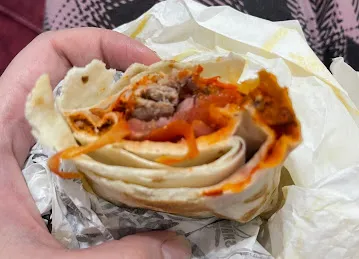 shawarma vibes al shahama abu dhabi شاورما فايبس الشهامة ابو ظبي