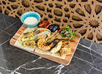 Sheesh, Arabian Buffet & Shisha Lounge at Centara Mirage Beach Resort Dubai