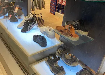 Shoes 4 us