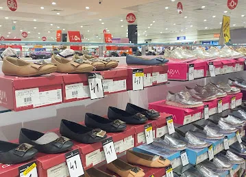 Shoes 4 us