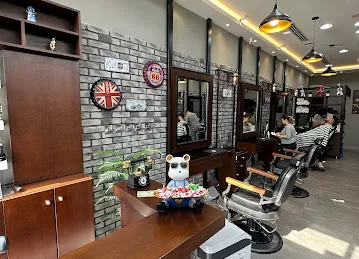 Short hair Gents Salon