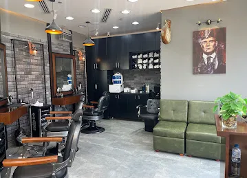 Short Hair Gents Saloon