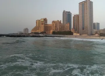شاطئ النخيل