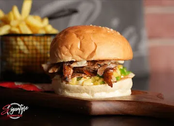 Signature saj & shawarma