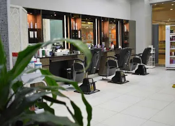 Signature touch salon n spa Deerfields Mall