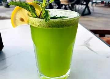 SIKKA Cafe - La Mer