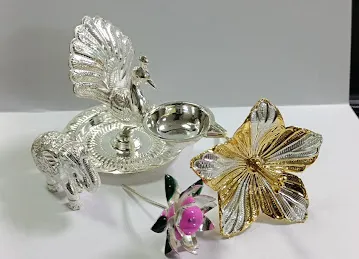 SILVER WORLD LLC
